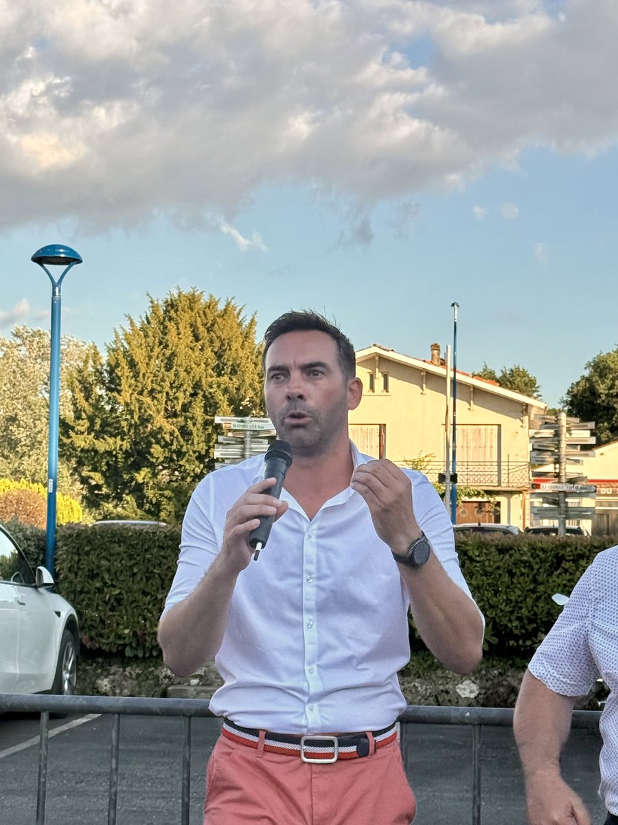 RNLotetGaronne's tweet photo. Hier soir, nous avons partagé un excellent moment à nos côtés lors de notre repas républicain à #Vares.
Un grand merci à tous les militants, adhérents et sympathisants présents pour leur participation, leur convivialité et leur fidélité. https://t.co/ysc5577uD4