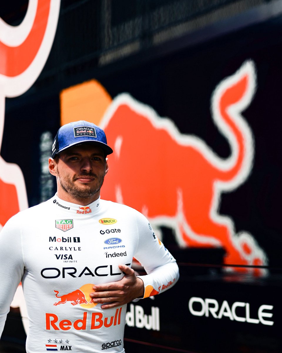 VerstappenCOM's tweet photo. Quali done. Time to analyse and prep for race day 📊

#BritishGP https://t.co/lfsWLNMAnl