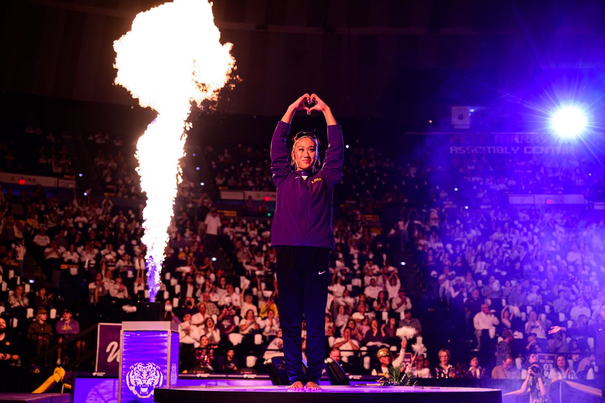 LSUgym tweet picture