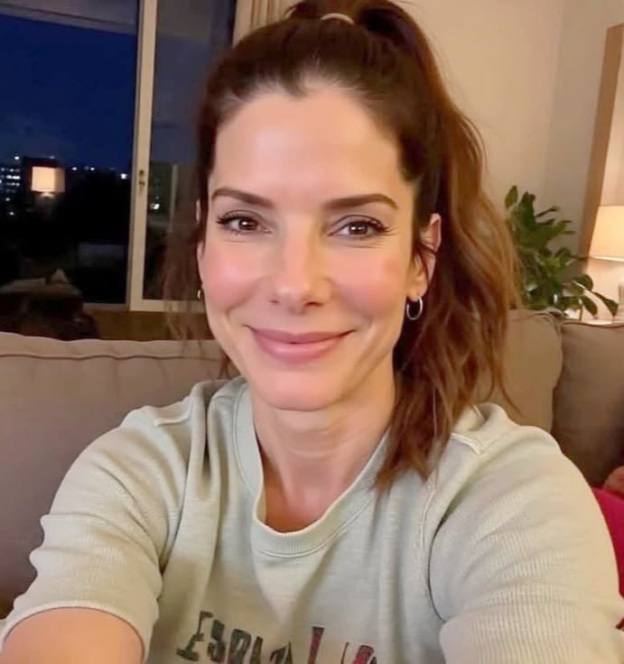 Sandrabullockx3's tweet photo. Hi 👋 https://t.co/ijMroqjo90
