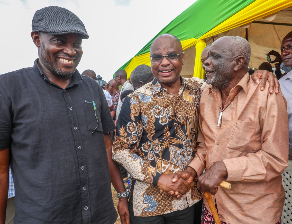 HonAmasonKingi's tweet photo. This evening, we concluded this week's grassroots engagements in Kilifi County with a meeting at Ganze Boys Senior School where we were hosted by Ganze MP Kenneth Kazungu 'Tungule'.

https://t.co/oaYSxN4MKX https://t.co/HNQvxtEmc9