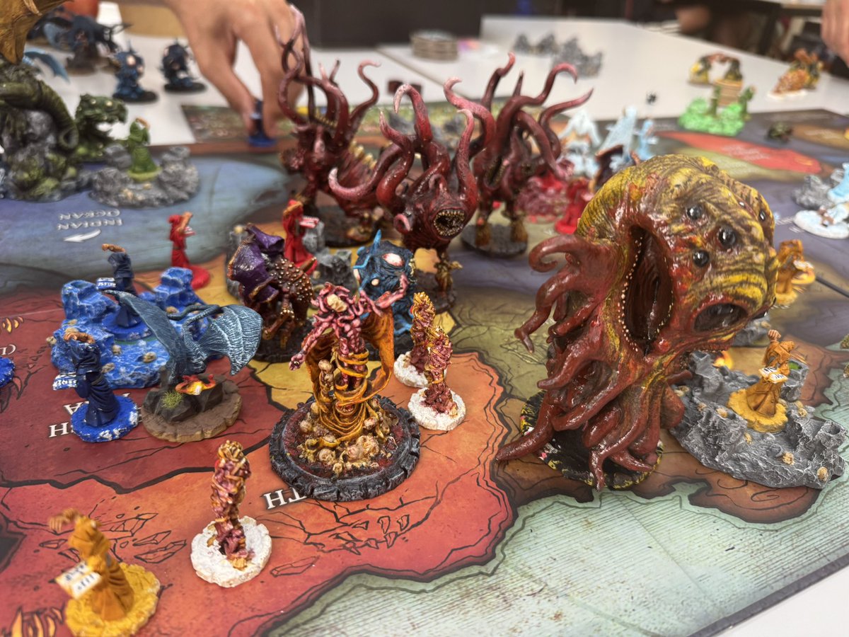 vazkez_javi's tweet photo. “CthulhuWarseando” en las #CLBSK @alspi @san_panete @calvoexposito https://t.co/hLlxvbF1CQ