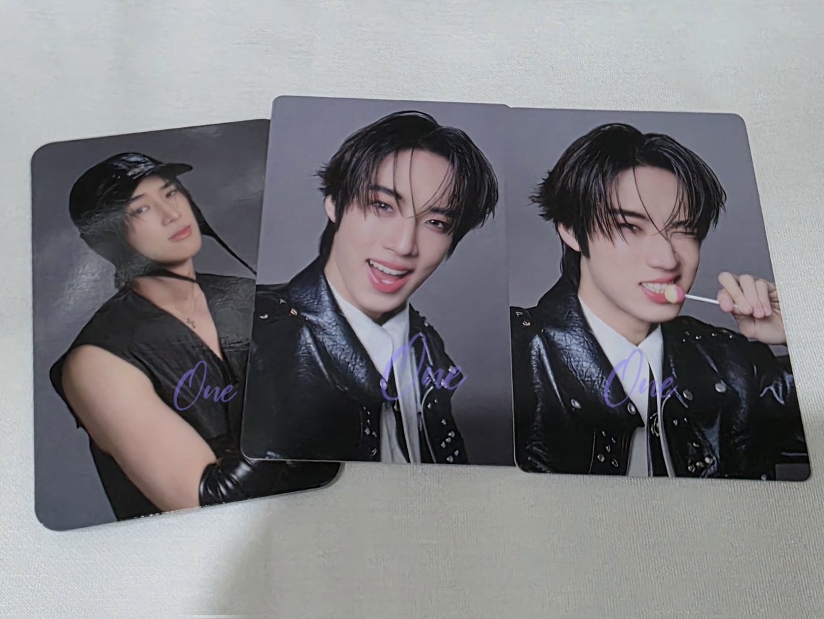 minikame_one's tweet photo. แก้บนเนื่องจากได้ไฮบาย 

✨️แจกการ์ด อลัน ✨️ ( 3 คนคนละ 1 ใบ) 

ขอคนรับได้ที่หน้าคอนนะคะ(ถ้าไม่ได้ค่าส่ง 50฿)
❤️ รี + เมนชั่น ❤️ อะไรก็ได้ 

สุ่ม 5/7/69 21:00  สุ่มเจอ Follower +59฿ (คนแรกที่รายงานตัวน้า ถ้าไม่ใช่ให้คนต่อไป) 

#ALANpasawee 
#BUS_LIGHTASONE https://t.co/pMxbrHCzZF