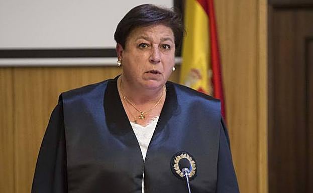 GermanGorraiz's tweet photo. ¿El calor aprieta en el Juzgado de Valladolid?
La Fiscalía de Valladolid, presidida por Soledad Martín Nájera, ha pedido cárcel para los 4 de la vuelta por irrumpir en el recorrido de la Vuelta Ciclista a España a su paso por Valladolid. https://t.co/zsFSllDbjJ