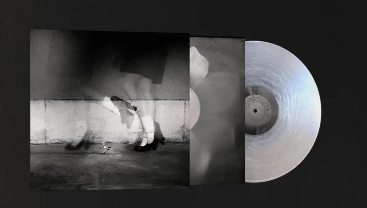 TheGrandeTop10's tweet photo. 🚨SOLD OUT🚨

petal opal girly lp (store exclusive lenticular cover) https://t.co/8Hv9krjyc6