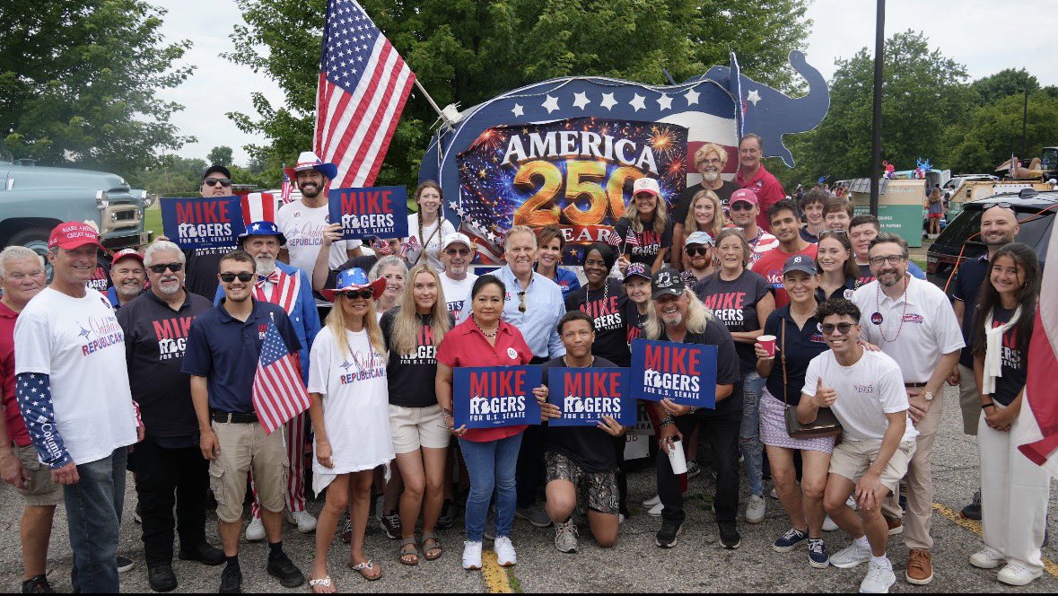 MikeRogersForMI's tweet photo. Clarkston is FIRED UP celebrating 250 years of FREEDOM!! 🇺🇸 https://t.co/nm286KCOQG