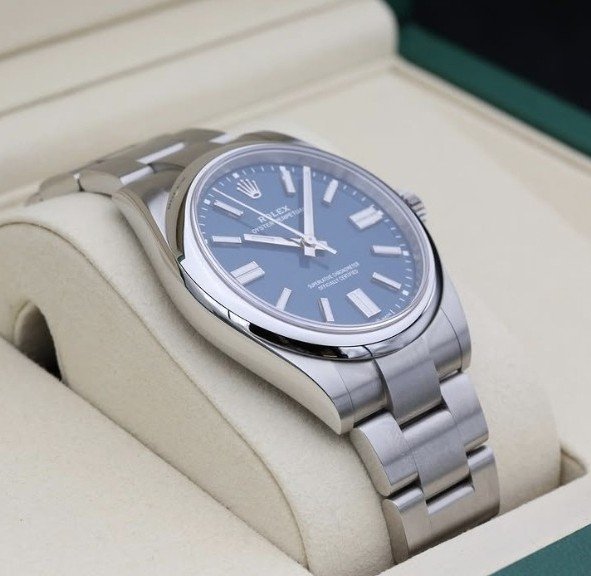 GlobalWatchClub's tweet photo. Rolex Oyster Perpetual 41

Probably the simplest Rolex you can get, yet it's still so nice https://t.co/YMzAJCXFWs