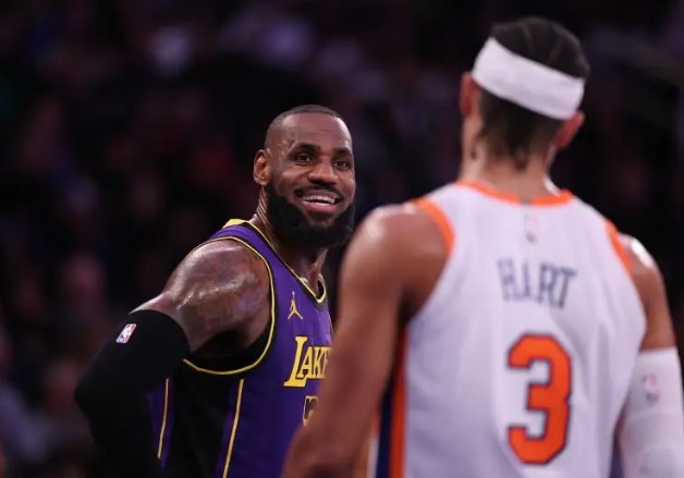NYK_Mentality85's tweet photo. The New Knicks just won our first Championship since dating back to 1973 of 53 years ago (with Josh Hart starting).

1x NCAA🏆with Jalen Brunson (Villanova).
1x NBA🏆with Jalen Brunson (Knicks).

LeBron James can come off the bench.

C: Andre Drummond.
PF: LeBron James.
SF: Mohamed Diawara.
SG: Landry Shamet.
Guard: Deuce McBride.
PG: Jose Alvarado.

Does LeBron James want his 5th NBA Championship or not?