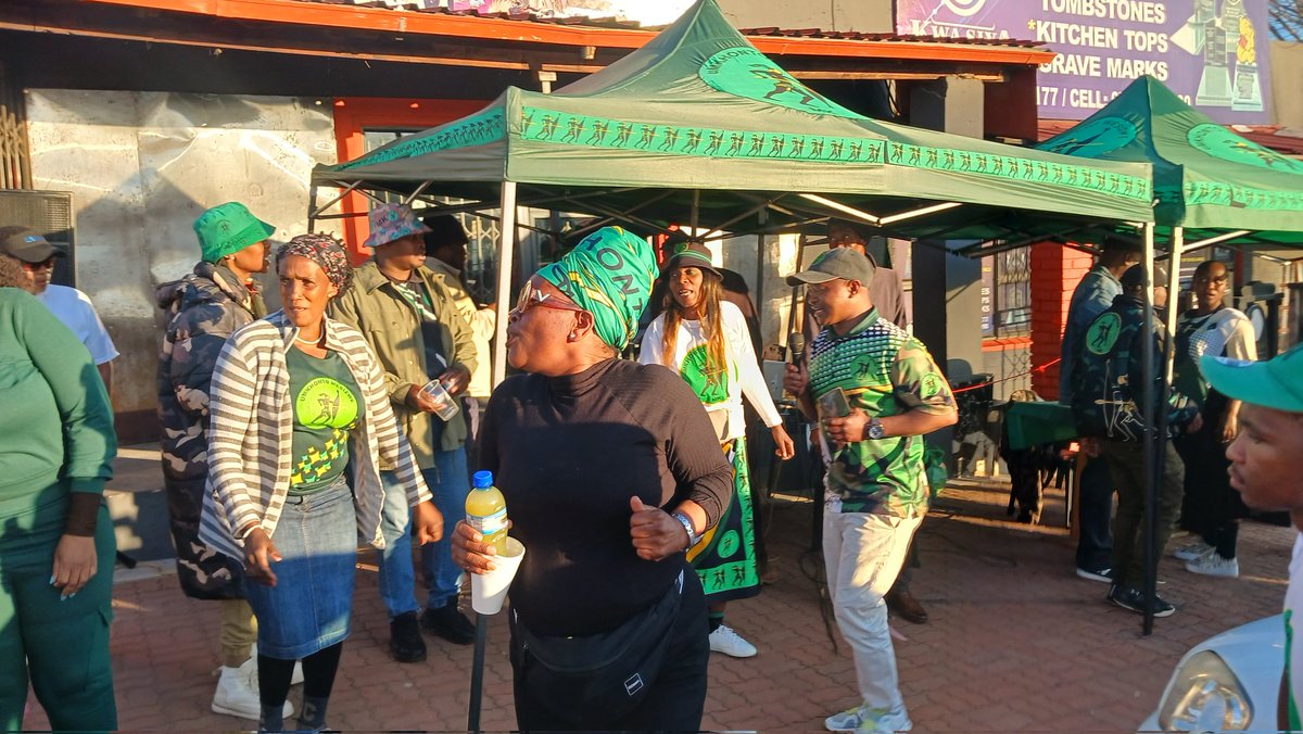 JoburgRegCentre's tweet photo. @Nhleiks5 #LGE2026 #MKP #Ward38 #Zone9 
123 DAYS TO GO! The countdown to the 2026 LGE continues! Every day is an opportunity to build stronger communities and shape the future of our municipalities.
Your vote is your voice! Vote MK Party for change that puts the people first.
#VoteMKParty https://t.co/jF73dCLDLV