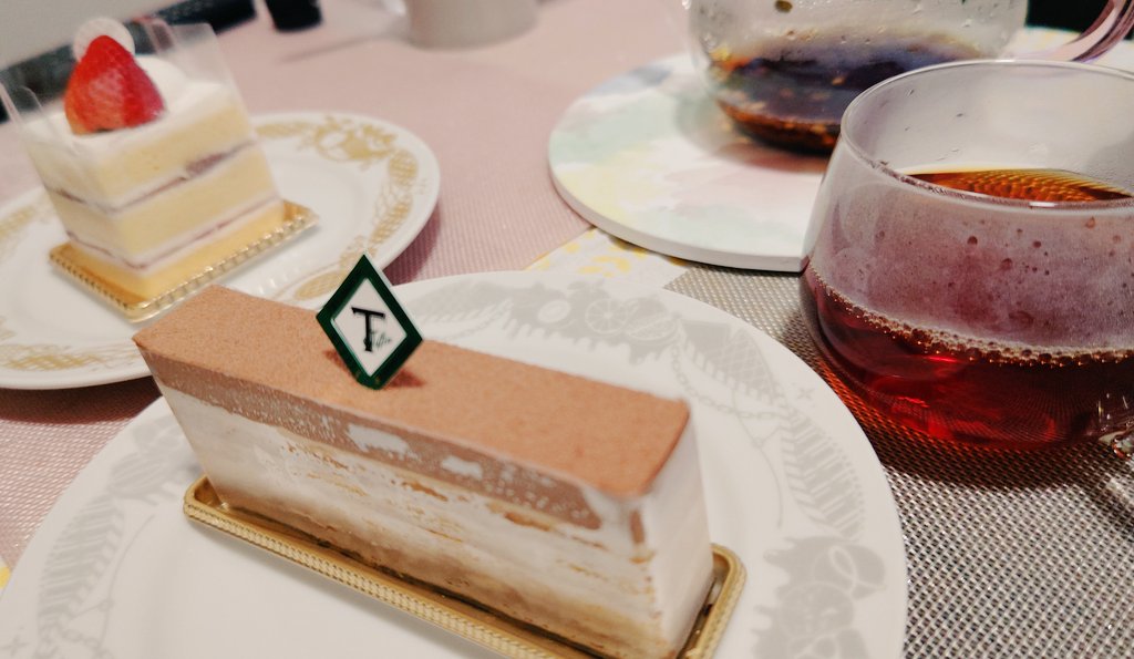 Mochichrome's tweet photo. ますださんはっぴーばーすでー♡（酔） https://t.co/gYhwYwGKiJ