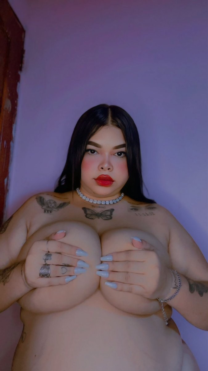 ZONAHOTII's tweet photo. Miren este rico aporte ella dice que si llega a 20 RT o más estará enviando cositas más calientes 😈 síguela es súper cachonda y está comenzando deja tu like y RT por esta rica #gordibuena #tetona es súper caliente @ladanielaq7 te gustan tetonas dale RT😍😈https://t.co/FCWIBokQ5t https://t.co/IMnU608f6a