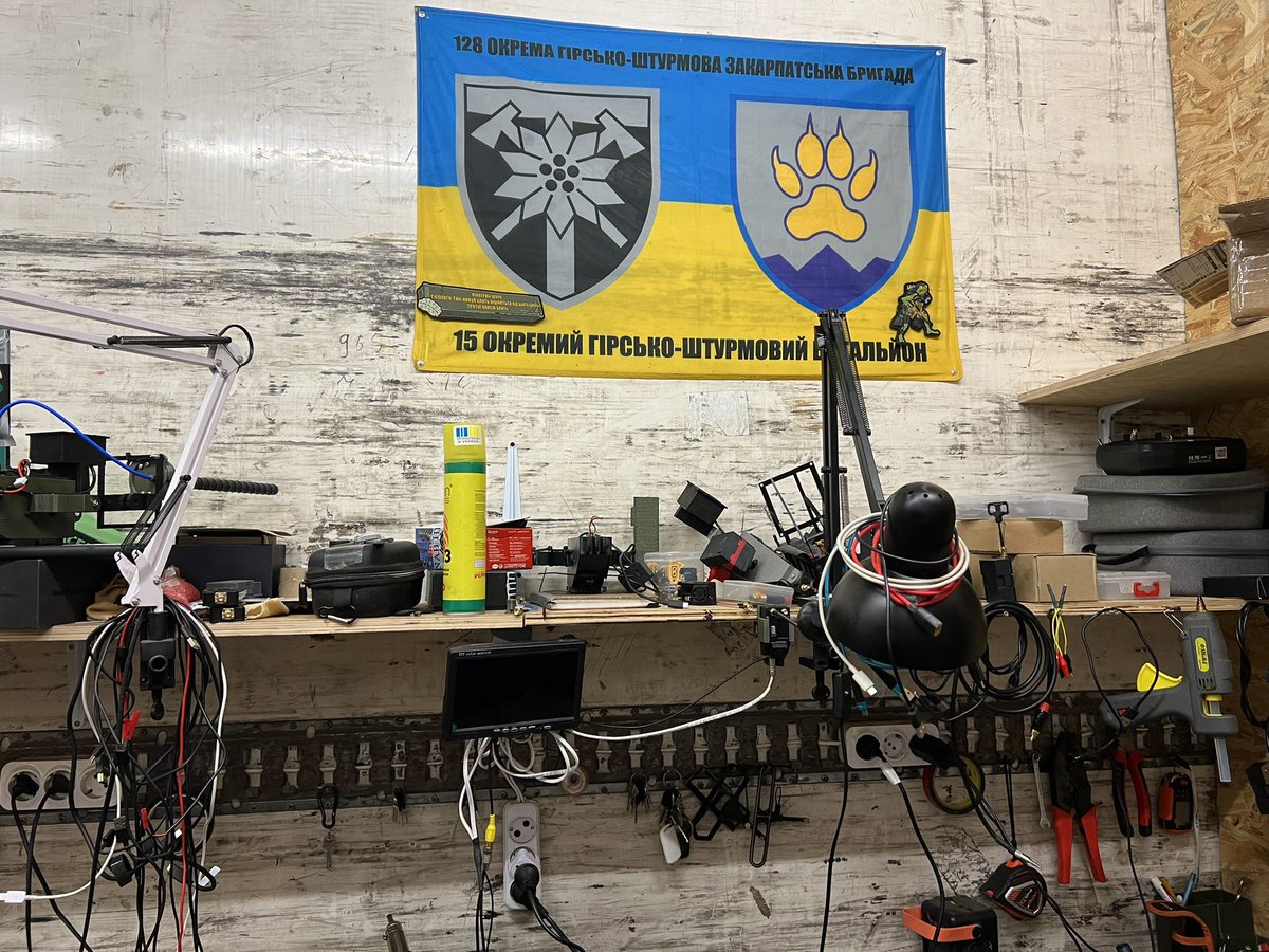 stsx92's tweet photo. Друзі, збір на деталі і ремонти для 15-го ОГШБ. 

Треба різну електроніку для нрк й дронів щоб у нашій батальйонній лабораторіі наклепали різного хорошого і кошти на ремонти авто. 

Ціль - 250К грн. 

Банка: https://t.co/KCMcbtS3yF
Paypal:gabrightis@gmail.com

Ретвіти будь ласка! https://t.co/kBJkjwcrPJ