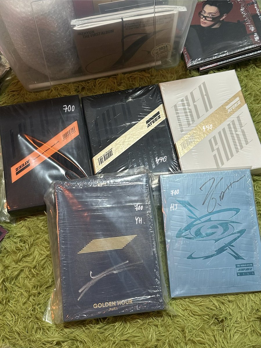 Camel_pre's tweet photo. wts | พร้อมส่ง ✨ ready to ship 

POB card, ATEEZ album card, md 
บั้มแกะแล้ว

✅Thai address/bank  
✅Eng
✅Worldwide shipping 

ไม่สะดวกส่องไฟ

에이티즈 포카 양도 홍중 성화 윤호 여상 산 민기 우영 종호  

เพิ่มเติม dm ค่ะ  

#ตลาดนัดATEEZ  #ตลาดนัดเอทีซ https://t.co/DJkLfh1as1