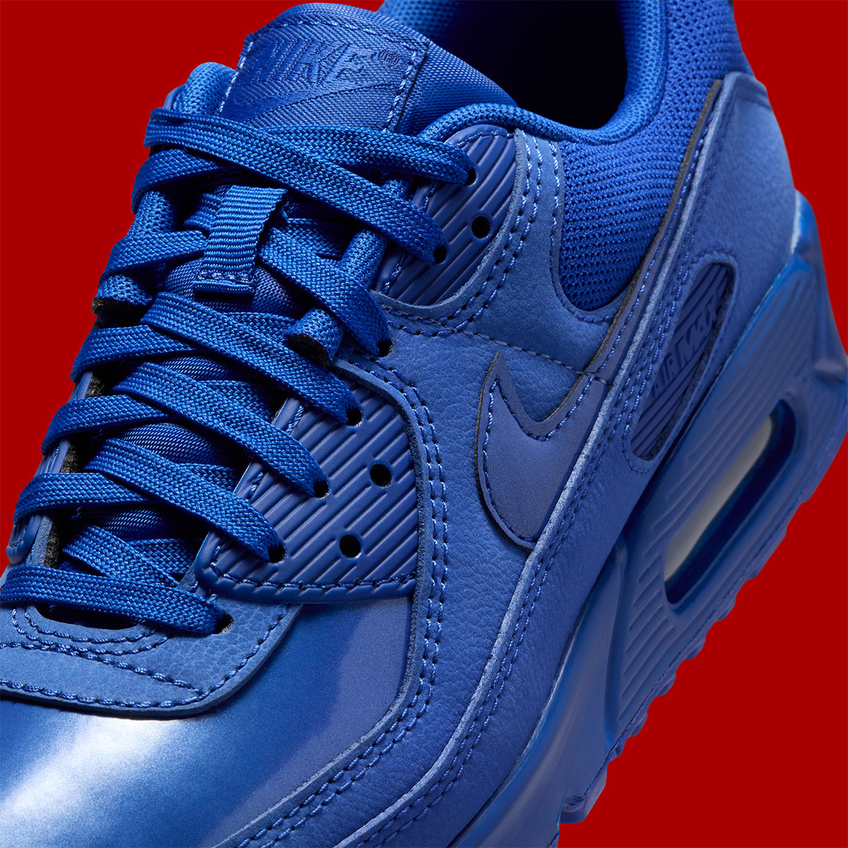 SneakerNews's tweet photo. A set of Nike Air Max 90s appear for the July 4th Holiday 🇺🇸

Dropping soon >> https://t.co/vZHgMRngsH https://t.co/RjYdUMK1V9