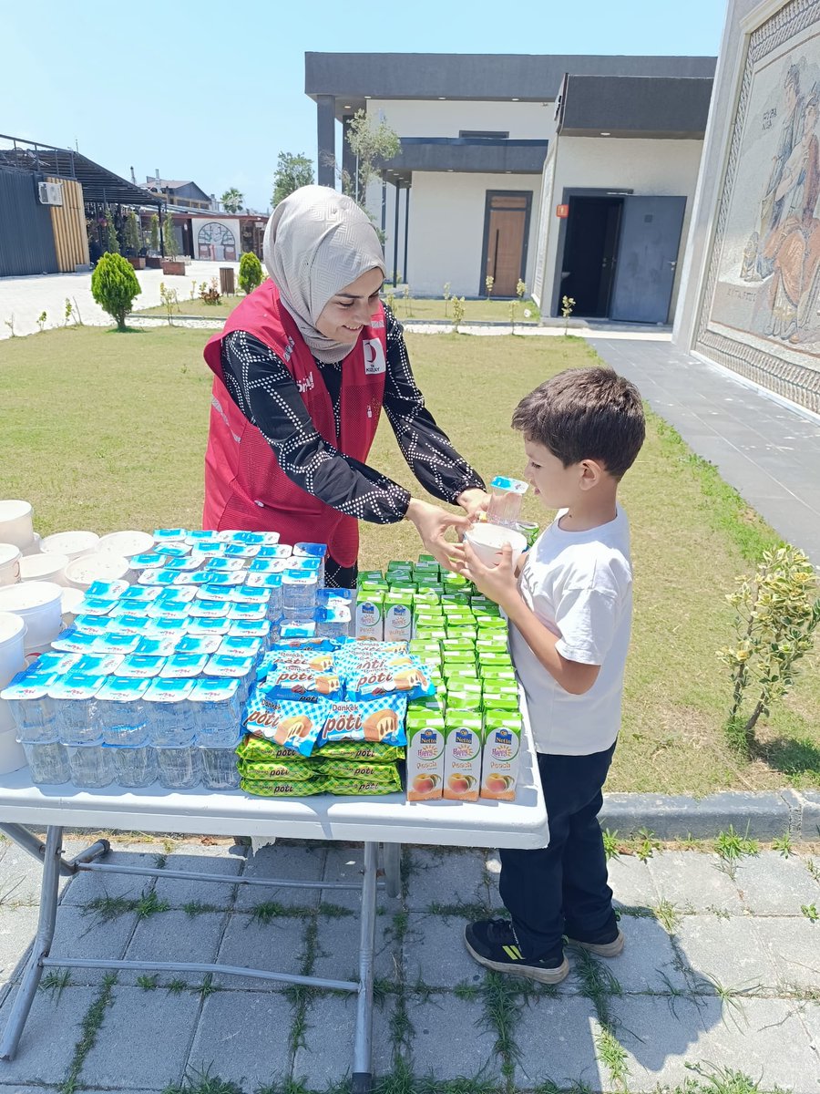 TKHataySubesi's tweet photo. 📍Yüreğimizdeki Işık Projesi Film Gösterimi 

Hatay Valiliği himayelerinde yürütülen "Yüreğimizdeki Işık Projesi" kapsamında,​Hatay Kültür Sanat Çarşısı'nda her hafta düzenlenen film gösterimi etkinliği,çocuklarımızın hem eğitici hem de keyifli vakit geçirmelerini sağlıyor. https://t.co/53TJxY65q6