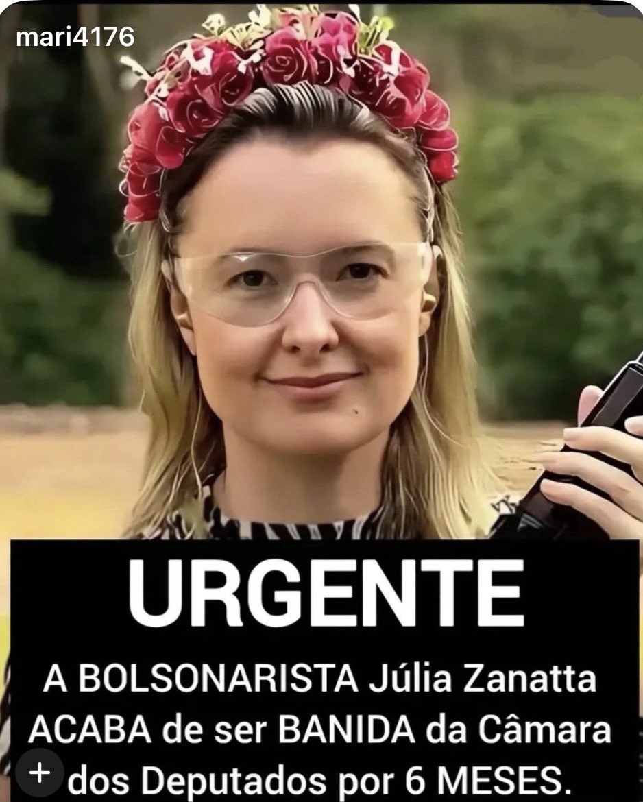 mariarita4141's tweet photo. Você  viu o cabeçao de tiara de defunto por ai? https://t.co/iMvEeK0rEI