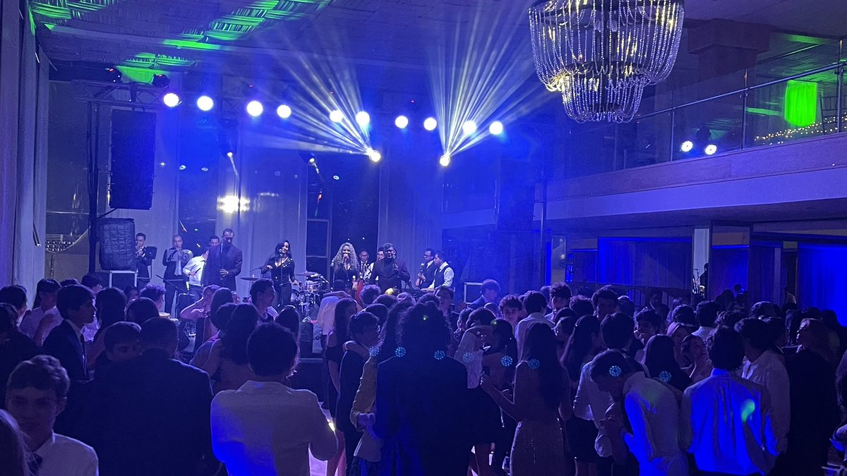 lasextrellas's tweet photo. PROM DEL LICEO FRANCÉS . Que bonita fiesta en el Carmel club de Bogotá . 3 de julio de 2026 ❤️❤️👏🏻 https://t.co/UlOLTNRVv9