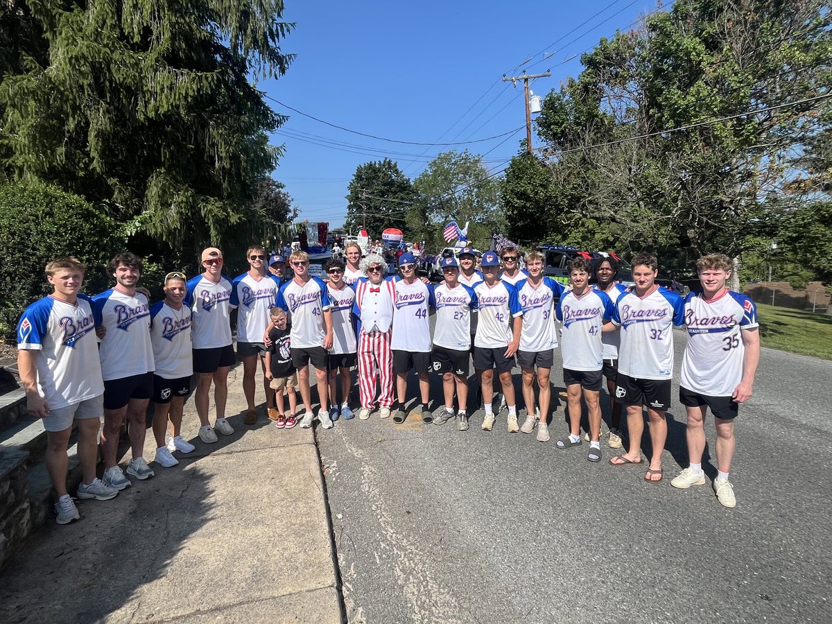 StauntonBraves's tweet photo. WISHING EVERYONE A HAPPY FOURTH OF JULY! Thank you to everyone who came out to see the Braves in the parade this morning! 🦅🇺🇸 https://t.co/Ca0h7VBrwW