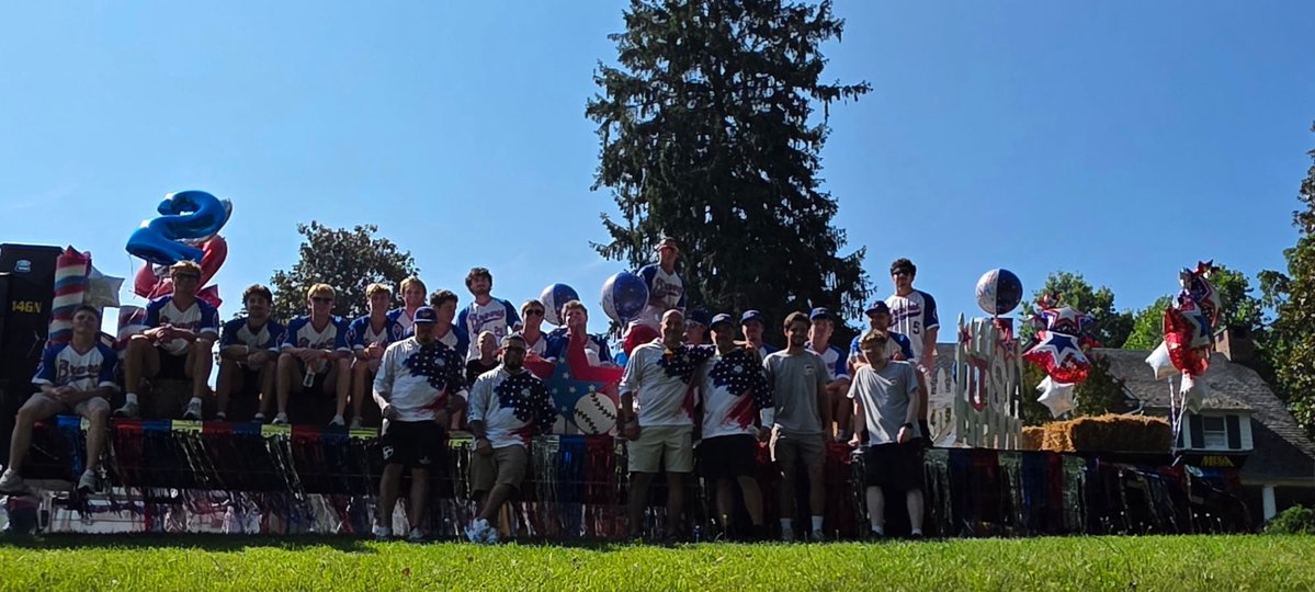 StauntonBraves's tweet photo. WISHING EVERYONE A HAPPY FOURTH OF JULY! Thank you to everyone who came out to see the Braves in the parade this morning! 🦅🇺🇸 https://t.co/Ca0h7VBrwW