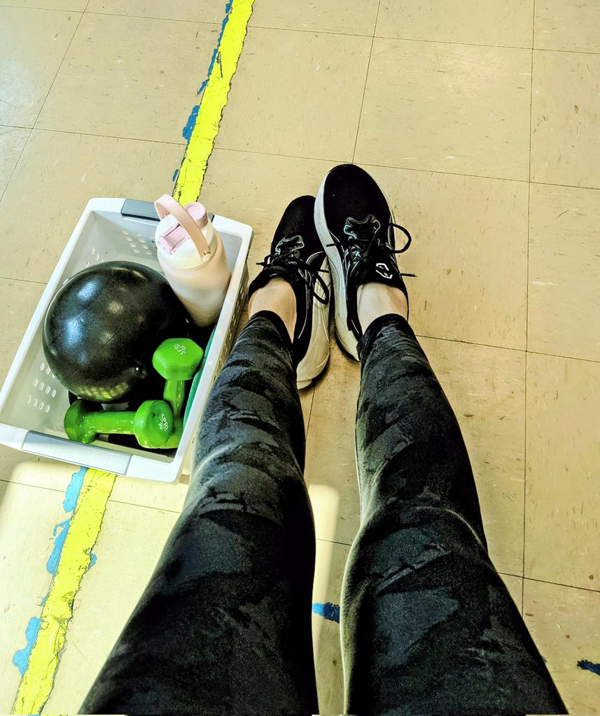ColleenEckmark's tweet photo. #BellevueYMCA #CircuitClass #SaturdayWorkout #IcantFeelmyArms https://t.co/lzsp4Uq7LR