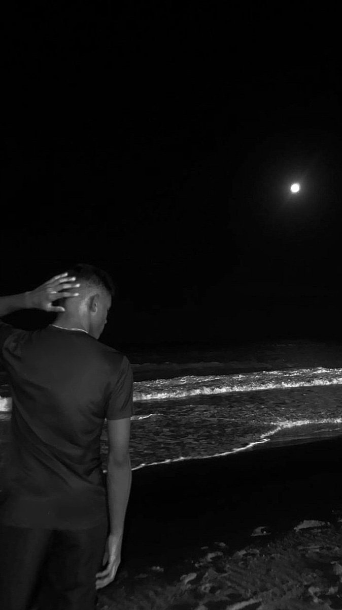 idknickj's tweet photo. 🌕 https://t.co/wSKa1BDMKk