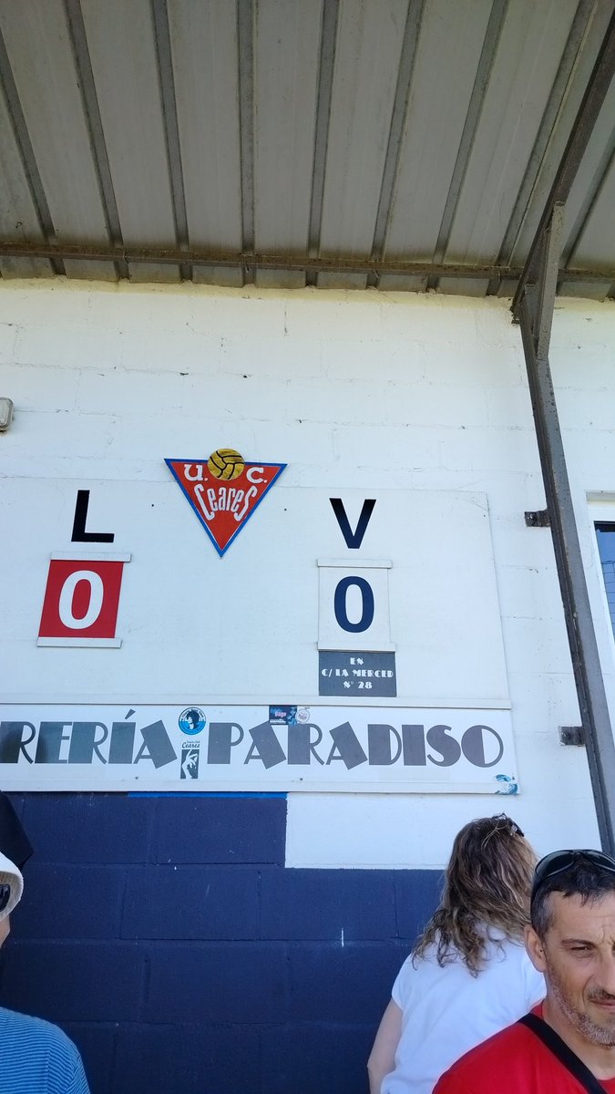 FASFEaficion's tweet photo. En Ceares, Xixon en el partido @UCCeares @ClaptonCFC  #futbolpopular https://t.co/zTuRdaoauw