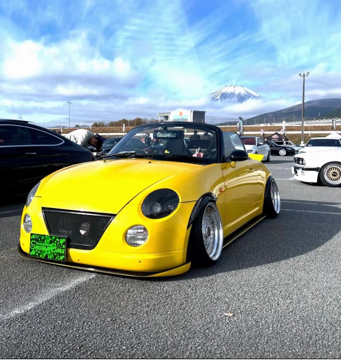 m7a7k7o7's tweet photo. とあるイベントの選考写真選んでてどっちがいいですかね🤑 https://t.co/jHyLNaawuy