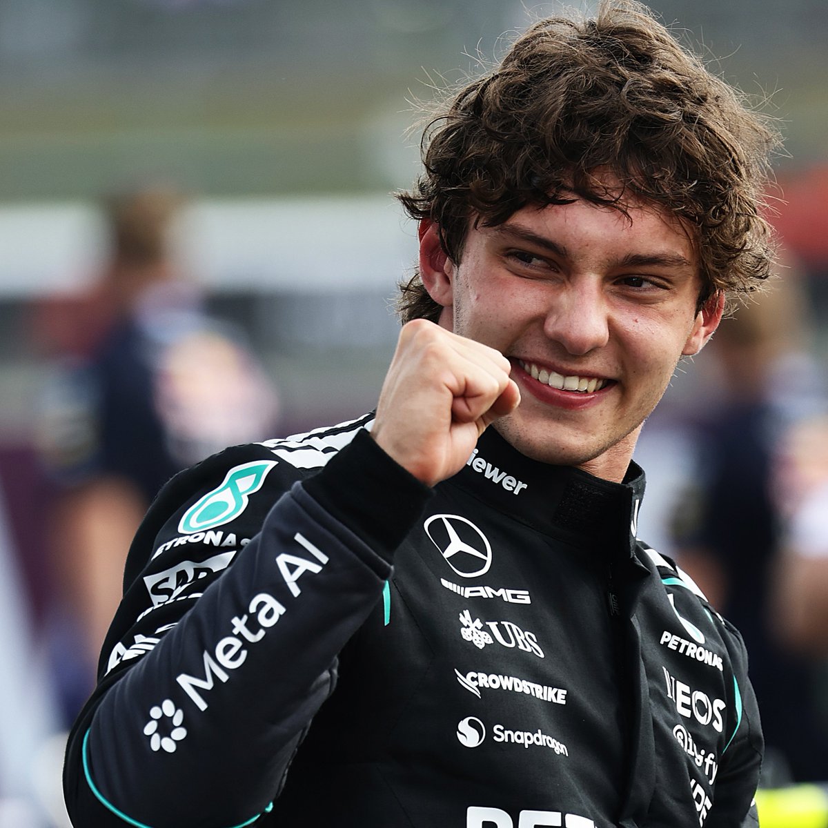 MercedesAMGPCF1's tweet photo. 🚨 Toto on Kimi:

🗣️"It's impressive how he's calm and kills with a smile. It's a pleasure to watch. There's no mistakes, he's really performing, considering it's his second year, at such a high level." https://t.co/Ln1MzKysUg