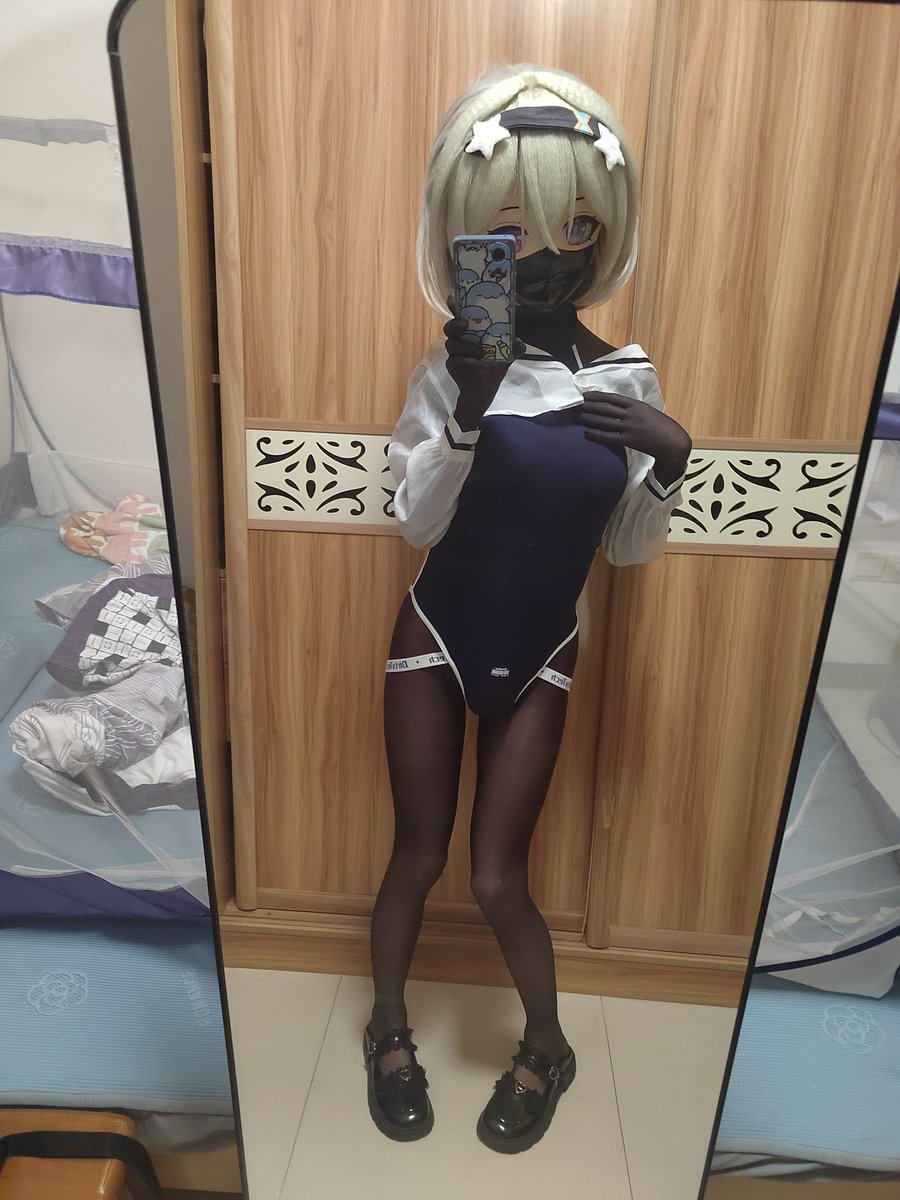 arcute56's tweet photo. 不会自拍 拍完看自己像木头 https://t.co/lRveaB8SAO