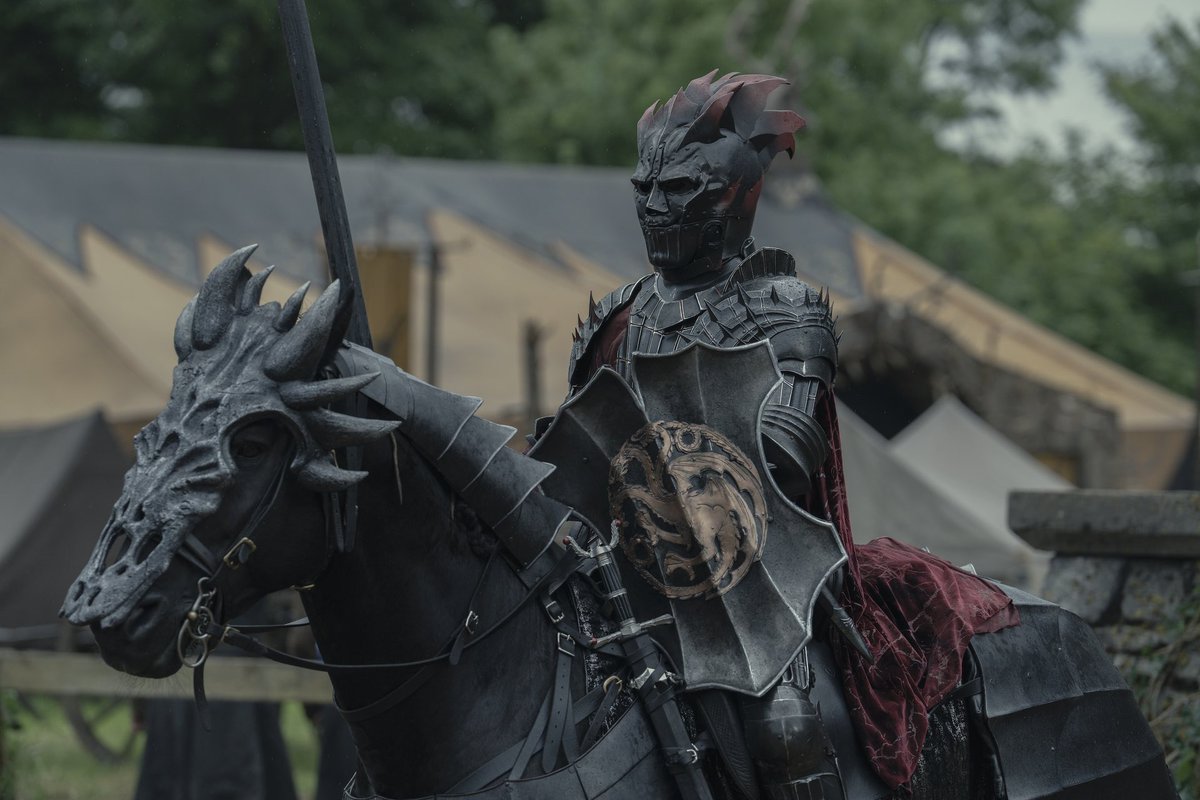 notThamerr's tweet photo. #houseofthedragon
رحت اشوف دروع مسلسل فارس من الممالك السبع وانصدمت بمدى روعتها ومهابتها ، فالمقابل دروع سخيفه ب آل التنين 

- فرق الجودة واضح جدًا والعجيب ان اليمين مسلسل ميزانيته 100 دولار مقابل ميزانيته 20 مليون https://t.co/SWDynhJR2h