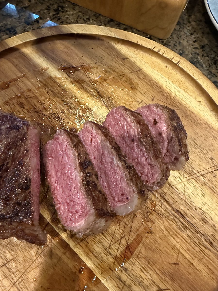 djchill76's tweet photo. When dinner is burgers and dogs a steak for breakfast just makes sense. Happy 4th 🇺🇸🎇🙏 https://t.co/C2OenwLUZH