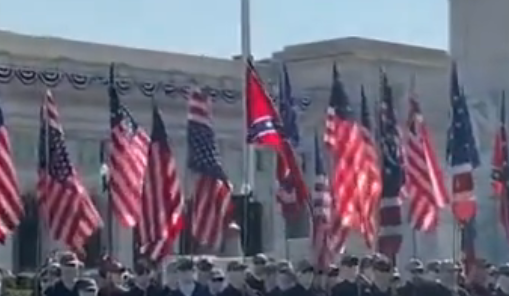 BoboOnYoutube's tweet photo. @JackBauerAD @mmillerwtop There is at least two more clearly visible ones to the right side. https://t.co/0pJ0Cb57Dz