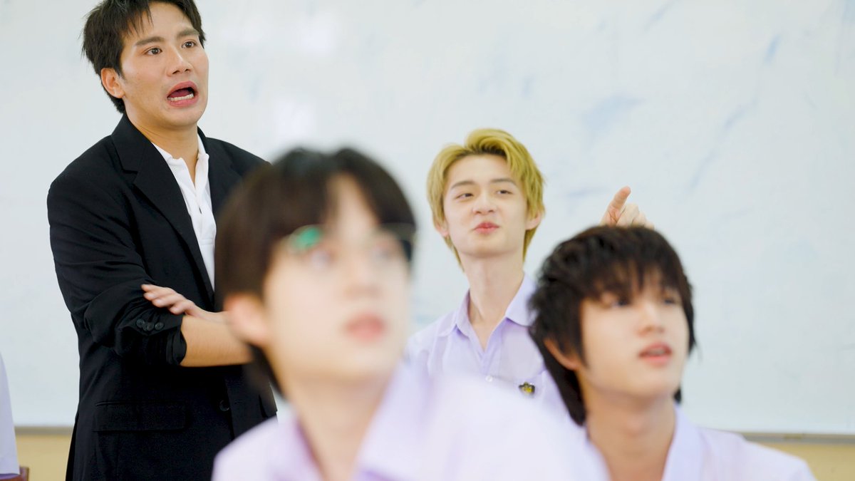 putter_theerath's tweet photo. ลูกโม่เองคับบ😋
#viuoriginal
#viuอ่านว่าวิว
#MakeItRight2026
#COPYABANGKOK 
#puttertheerath https://t.co/1fljTqOdRJ