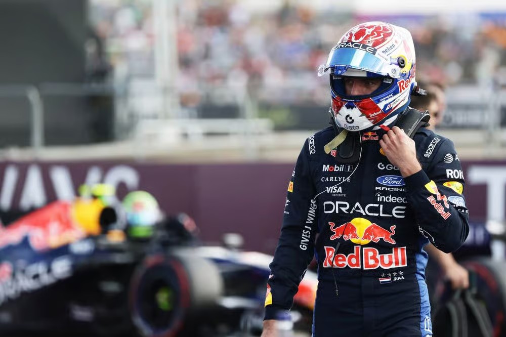 verstappenews's tweet photo. Max about the car and engine issues:

"There’s actually no point to race like this tomorrow if we keep the car the same."

(via nytimes) https://t.co/zeNwcIxjoR