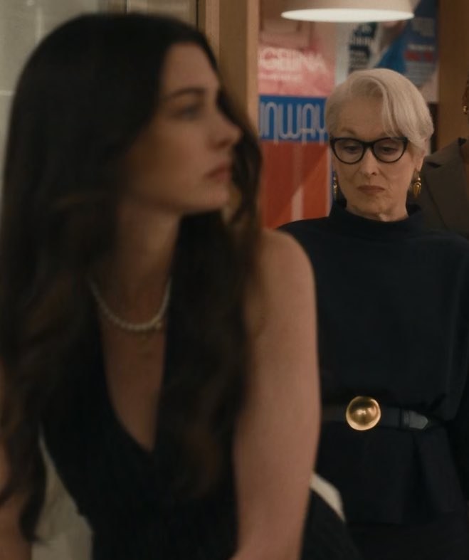 lunelight's tweet photo. miranda PLEASE be a little less obvious about andy https://t.co/1y0f2HpmFJ