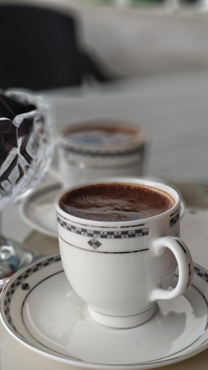 vhbdgnkll's tweet photo. İplerdeki düğümler bir şekilde çözülür.

Asıl mesele boğazdakiler...

Hayırlı vakitler 🤲 

☕🚬

#Cumartesi https://t.co/JPKlrh8A1z
