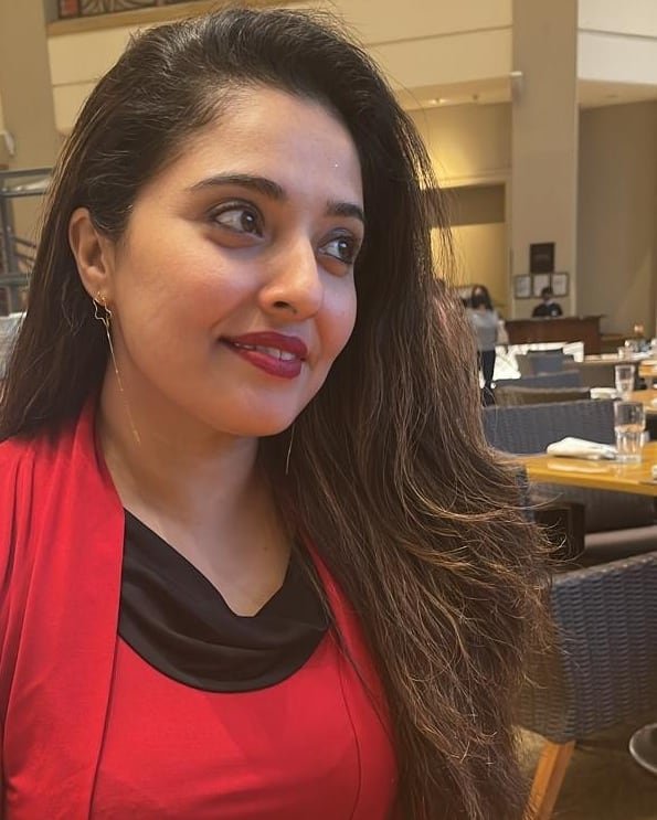 da_mumtaz's tweet photo. Advance happy birthday mumu mam🥰❤️🥰😘 july 5th  @giazahmed #mumtaz #hbdmumu #mumtaj #happybirthdaymumu https://t.co/MoAz09JUeW