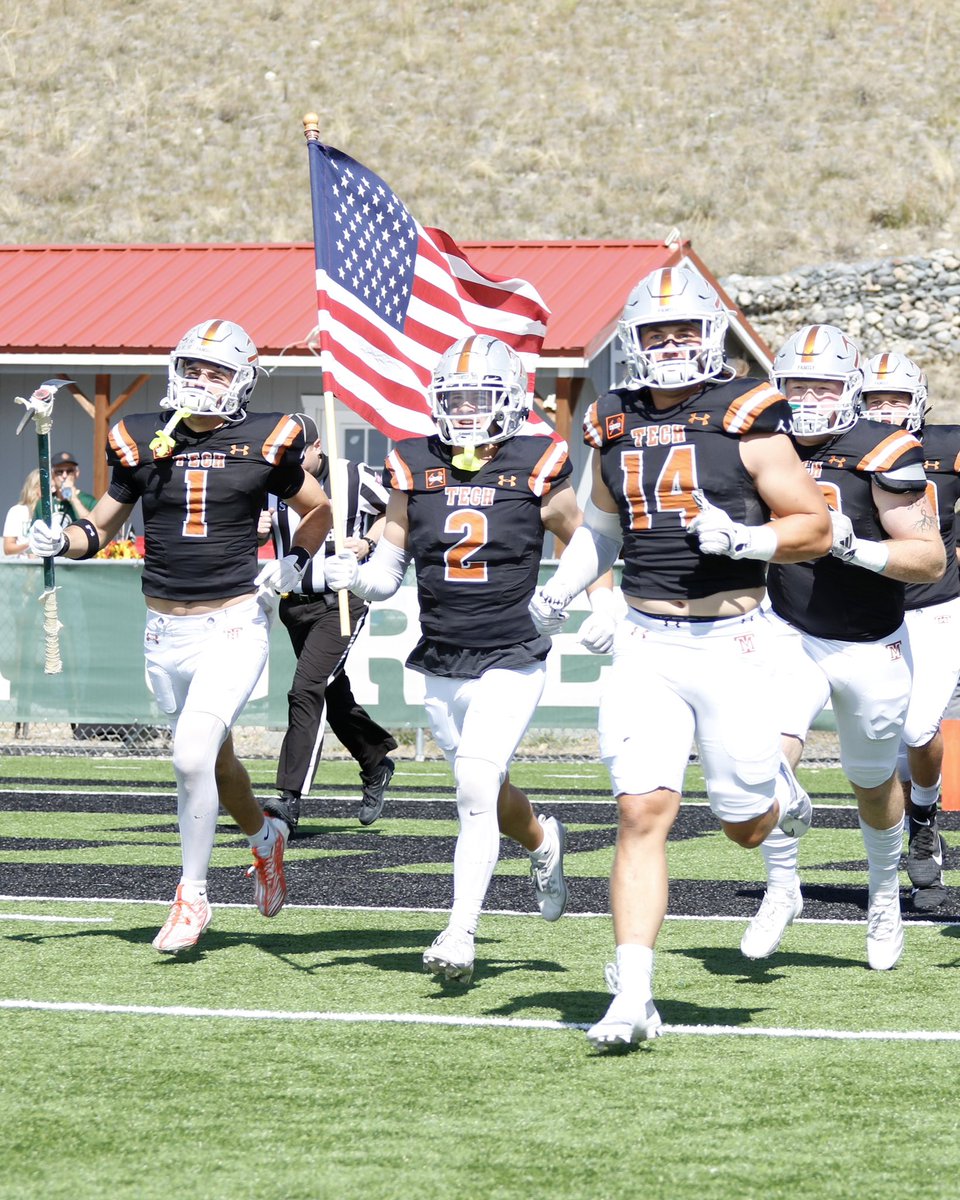 DiggerAthletics's tweet photo. Happy Independence Day, Oredigger nation! #RollDiggs ⚒️ https://t.co/kp0Ns8wIVJ