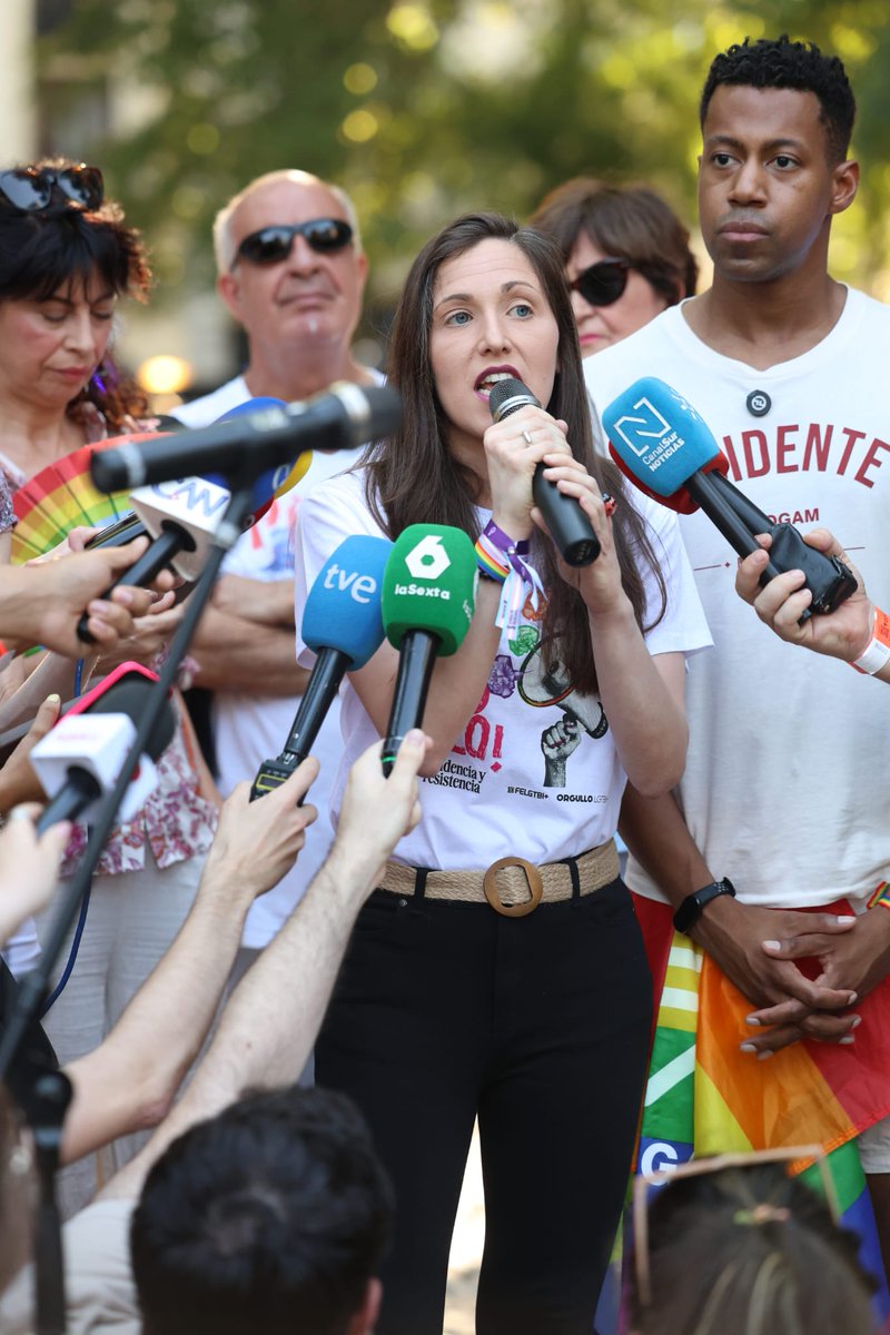 FELGTBI's tweet photo. 🌈 Arranca la manifestación estatal del Orgullo, convocada por la Federación Estatal LGTBI+  y @COGAM.

✊🏾Un año más, volvemos a llenar las calles de Madrid.

📢 ¡A las calles con Orgullo! Disidencia y resistencia.

👇🏾👇🏾 https://t.co/m9h7lXei7U