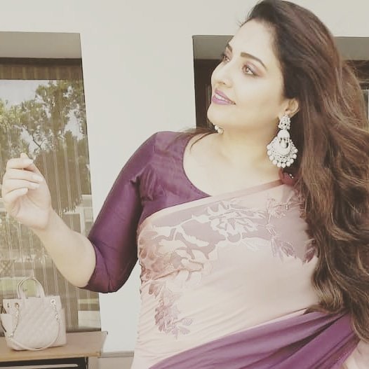 da_mumtaz's tweet photo. Advance happy birthday mumu mam🥰❤️🥰😘 july 5th  @giazahmed #mumtaz #hbdmumu #mumtaj #happybirthdaymumu https://t.co/mSaRKiu6Bh