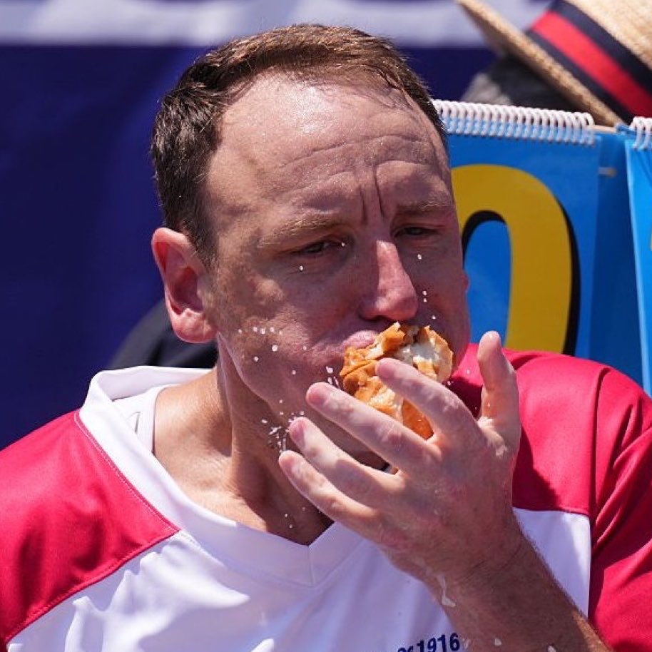 InternetH0F's tweet photo. Joey Chestnut downed 66 hot dogs today to claim his 18th Nathan’s Hot Dog Eating Championship 

19,000+ calories in 10 minutes https://t.co/Dcj6cvMfuY
