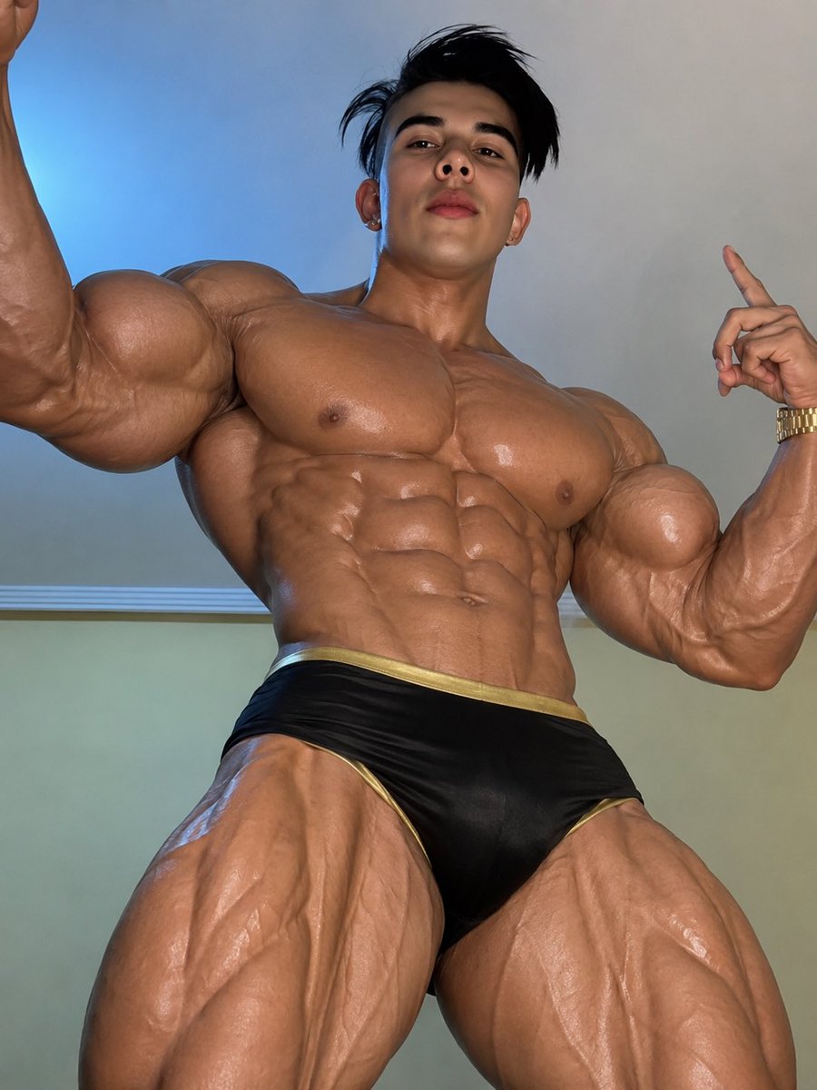 mrk_hartai's tweet photo. Would you go on a date with me? 😉❤️
Be honest… yes or no? 👀

#Bodybuilder #FitnessModel #Speedo #DateMe #GymLife https://t.co/hOONqcFxkm