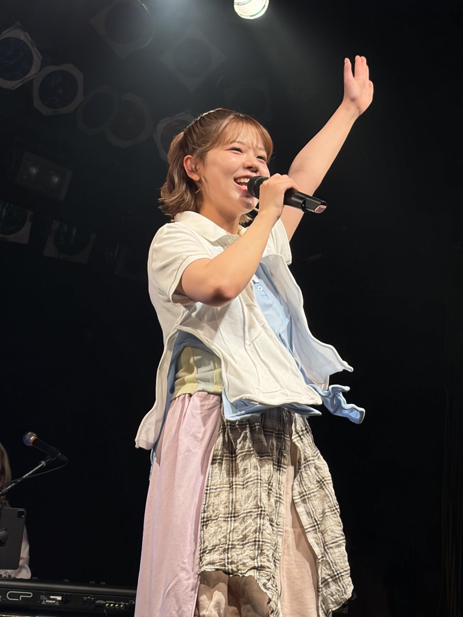 cbr5010hy's tweet photo. asmiのライブを観に福岡に最高のライブでした！🙌
最後までファン思いのこのライブがほんと好き☺️

そして、まさかの初めてミーグリも当たってあすちゃんとお話しできて幸せな一日でした🥰
@asmi__official https://t.co/mzZZSSzRLT