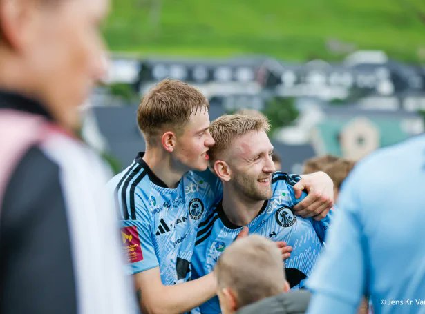 Vikingur_arg's tweet photo. ¡TRIUNFO VIKINGO! 💪

El Víkingur venció 2-0 a B36 Tórshavn y quedó a solo un punto del tercer puesto antes del parón. Aron Benjaminsen y Jákup Johansen marcaron los goles. https://t.co/oWst8yLcAH