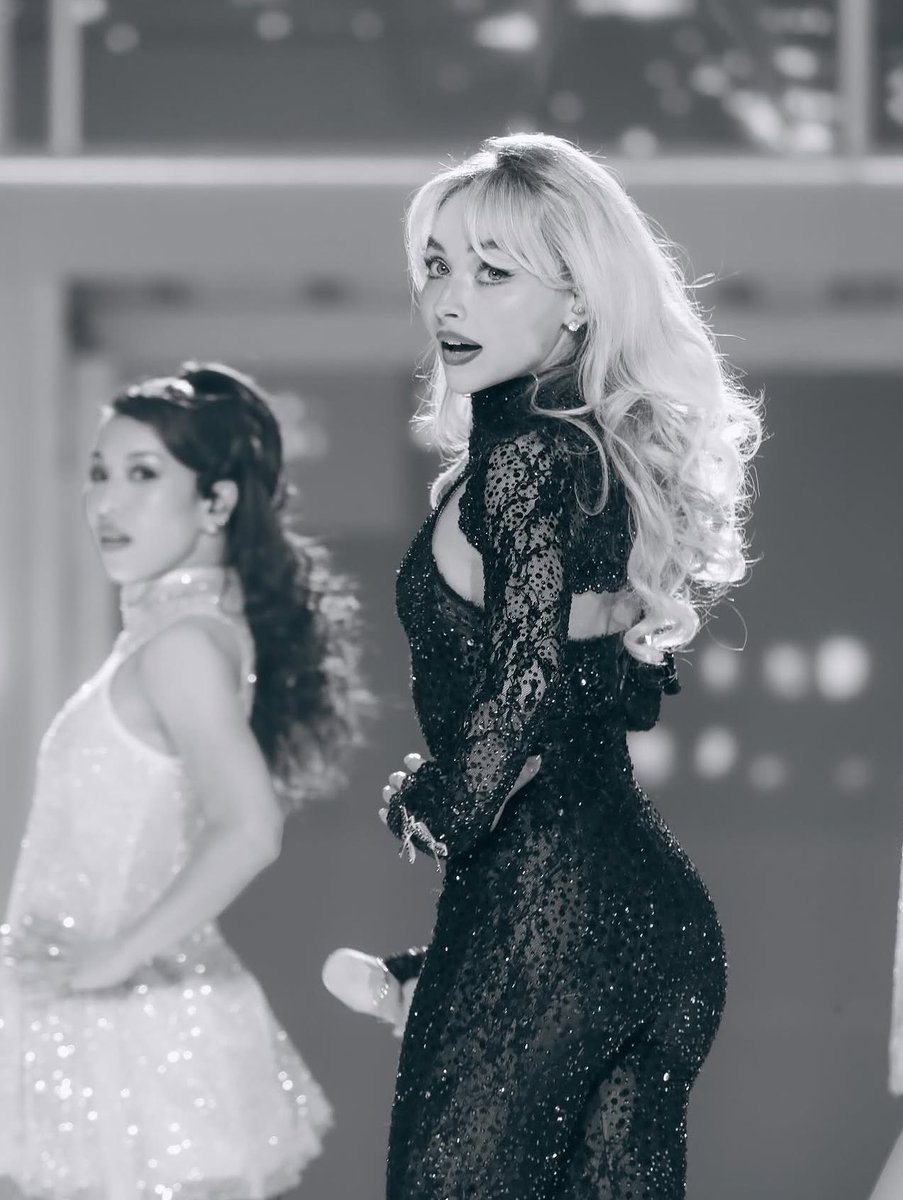 tastesab's tweet photo. #gaggy #THESLEEVES https://t.co/4FLMfXlryC