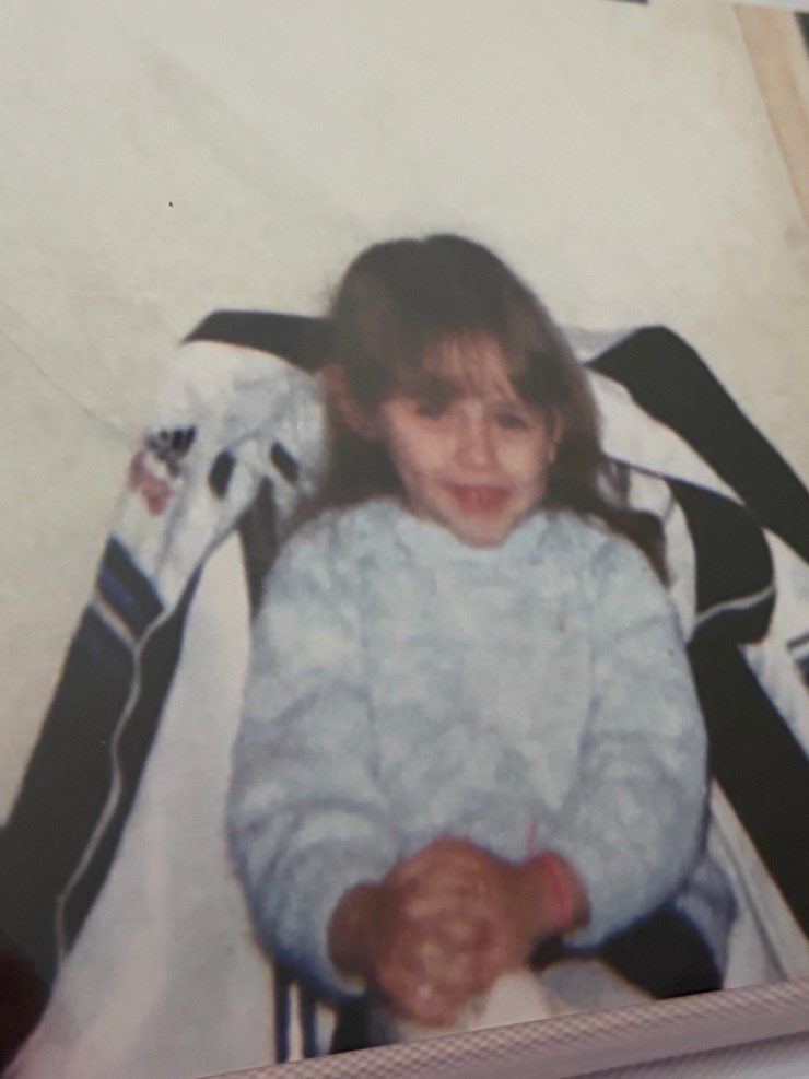 juliapiojosa's tweet photo. @Nicki_Nicole19 yo esperando jazmines para ti https://t.co/vgzhyIsNX9