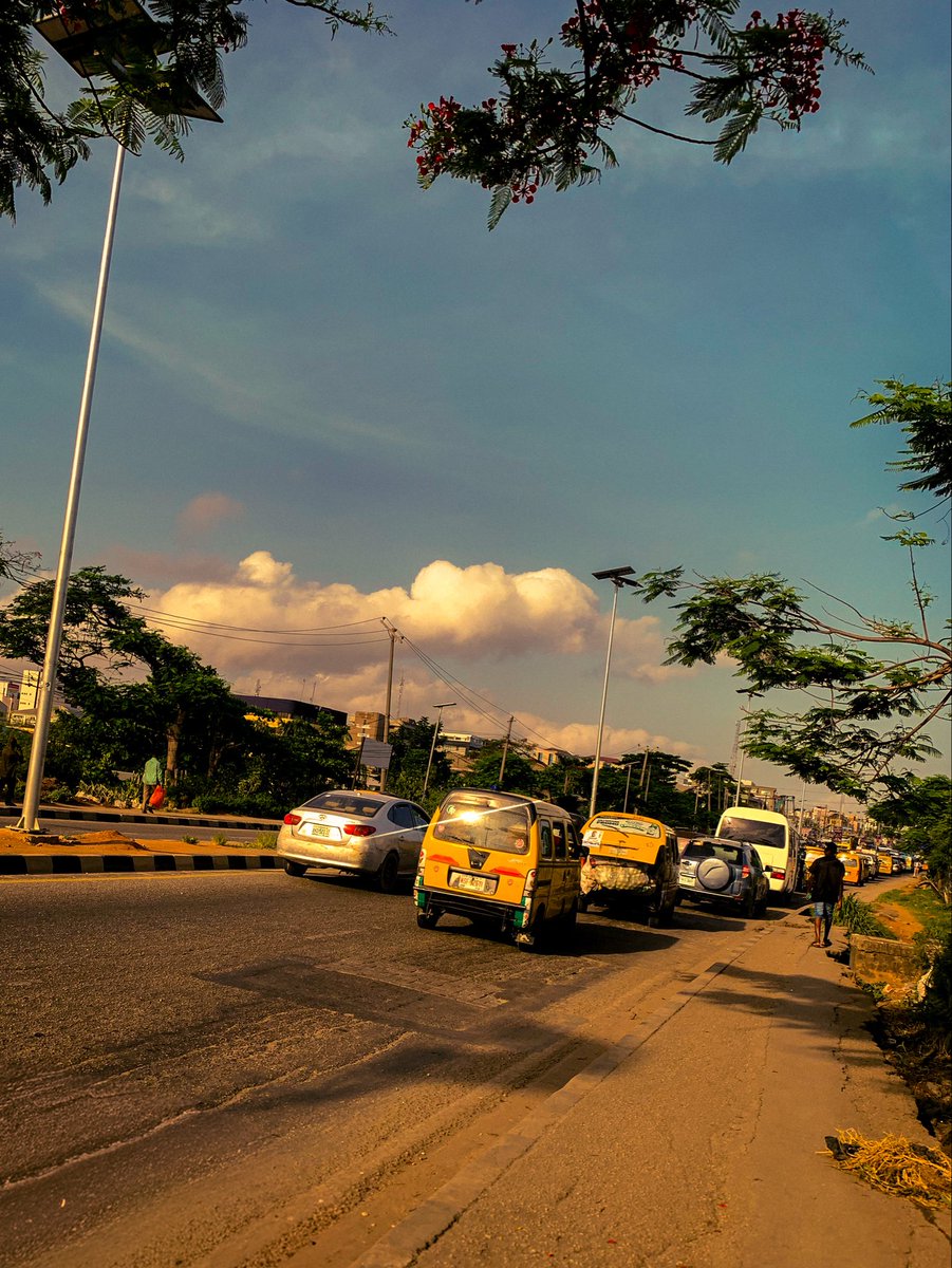 humphreyvisuals's tweet photo. Every street has a story. Every step has a purpose.

Golden hour in Lagos never disappoints. 📸✨

📍Ikeja Lagos, Nigeria https://t.co/GG0D5CMd2g