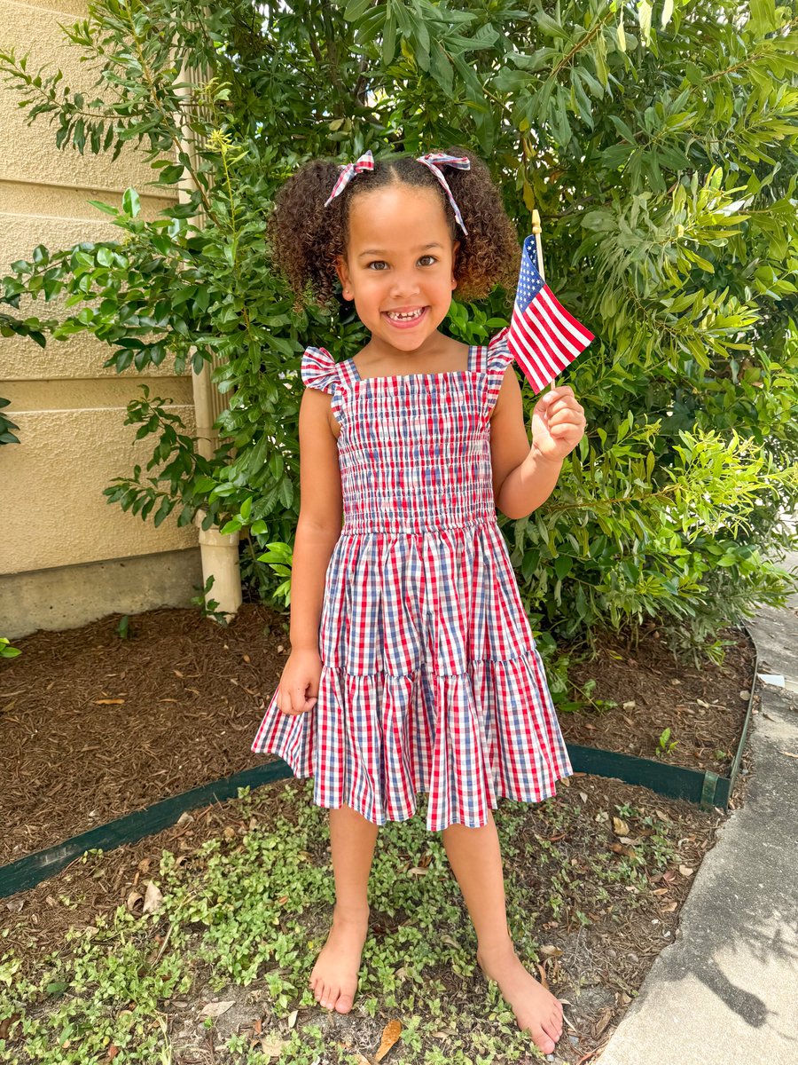 WesleyHuntTX's tweet photo. The greatest inheritance we can leave our children is not wealth, but love of country. If we teach the next generation why America is worth believing in, worth serving, and worth sacrificing for, then 250 years of freedom will become 500. 

Patriotism doesn’t survive by accident, it endures because each generation chooses to pass the torch.

Happy Birthday America 🇺🇸