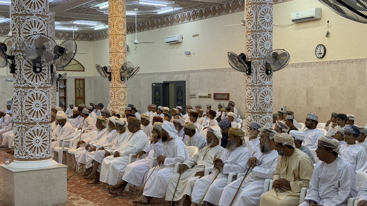 a_m_center's tweet photo. كلما اتسعت دائرة المشاركين، اتسعت معها دائرة الأثر.
وقد جسدت ندوة «العمل التطوعي بين التطوع والنجاح» هذا المعنى بأبهى صوره؛ بحضورٍ لافت، ومشاركةٍ فاعلة من عدة مراكز، وحوارٍ راقٍ أثبت أن التطوع ليس جهدًا يُذكر، بل حضارةٌ تُبنى، ورسالةٌ تُورث
#مركز_الأمل_المشرق https://t.co/hSqMNcBe3t