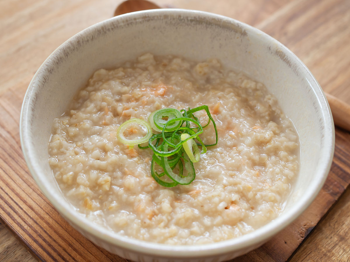 LASwimTeam's tweet photo. 《Morning win: Creamy oatmeal topped with fresh blueberries and a dash of cinnamon — fuel for a busy workday! 》， https://t.co/RBnV9feQy0